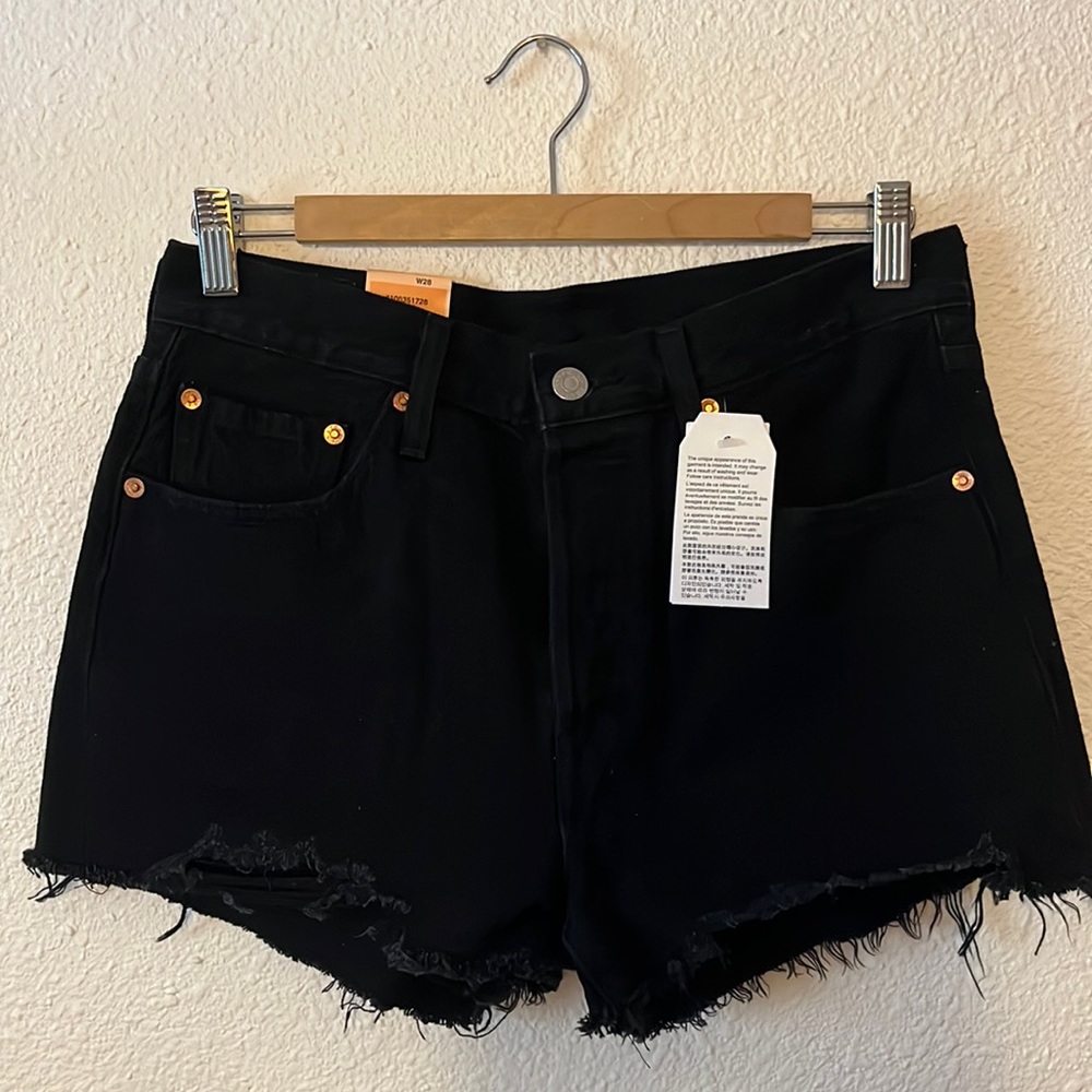 Levi’s 501 High Rise Shorts in Darkest Hour - Picture 4 of 8